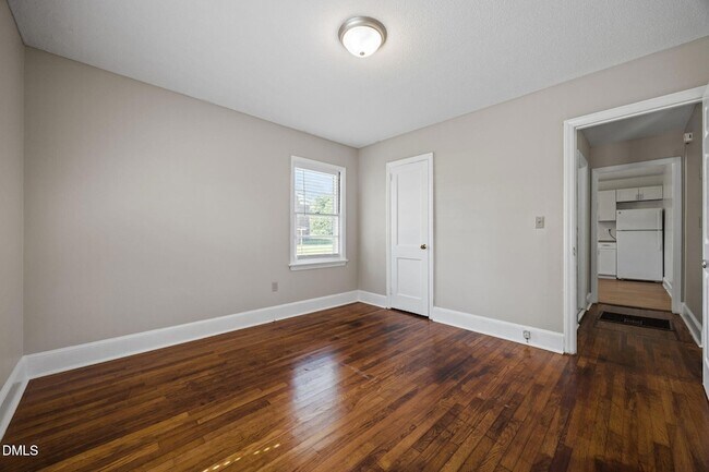 Building Photo - 1208 S 9th St