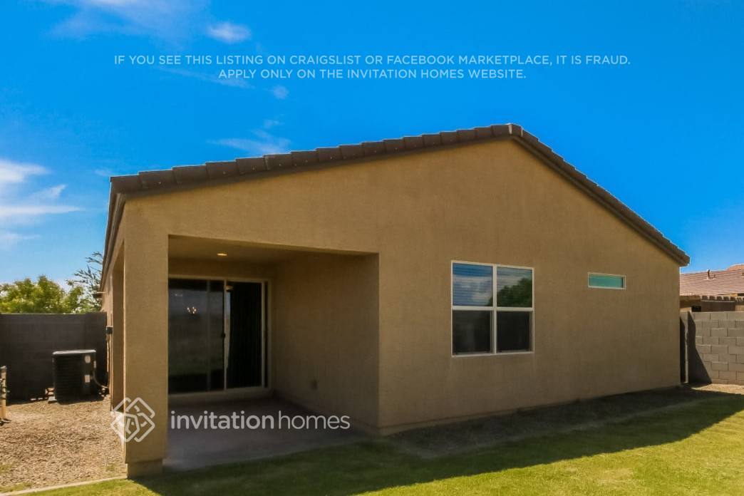 Building Photo - 35997 N Urika Dr