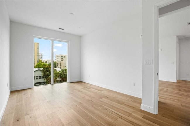 Building Photo - 600 3rd Ave S