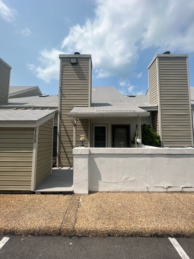Building Photo - 2 Bed 2 Bath Home for Rent in Norfolk