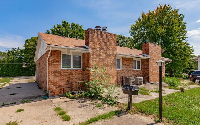 Building Photo - 1022 Williams St