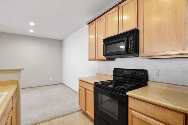 Building Photo - 1574 Olympia Cir