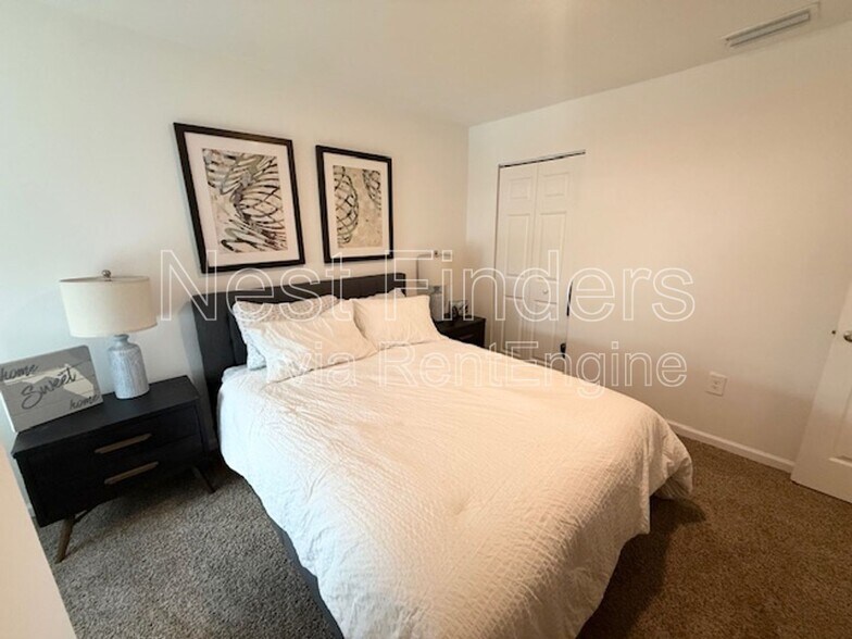 Building Photo - 12743 Barrack Ln