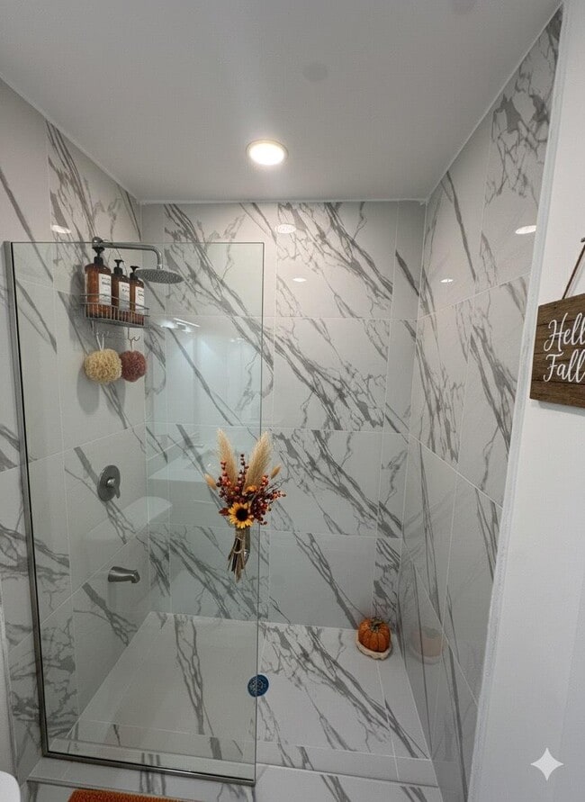 Building Photo - 103 E Tiffany Dr