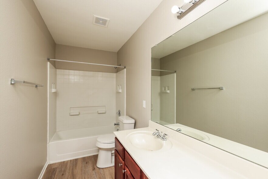 Building Photo - 1148 Tomahawk Dr