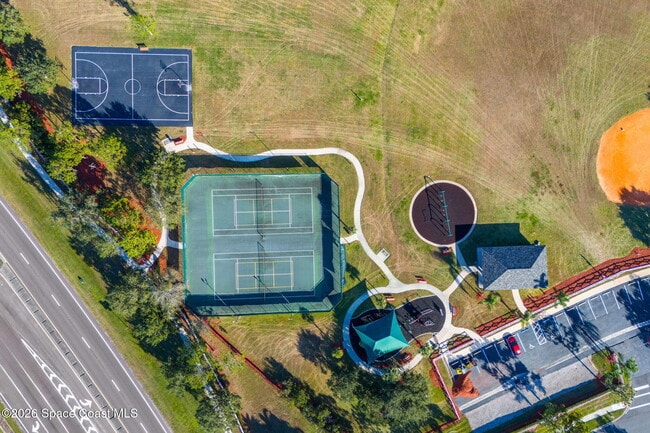 Building Photo - 4426 Four Lakes Dr