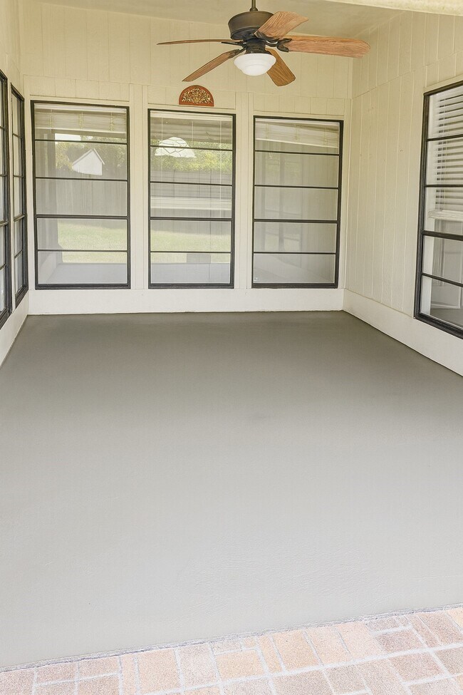 Building Photo - 2706 Mayflower Landing Ct