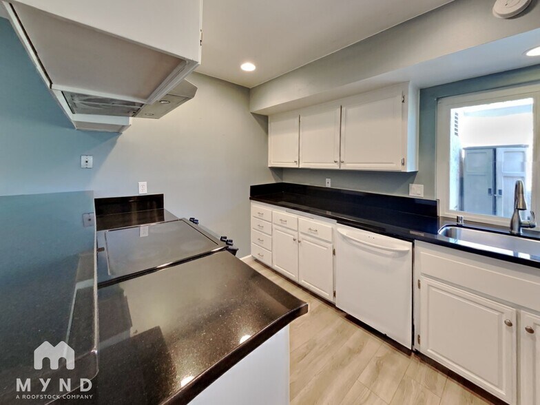 Building Photo - 7732 Camino Noguera
