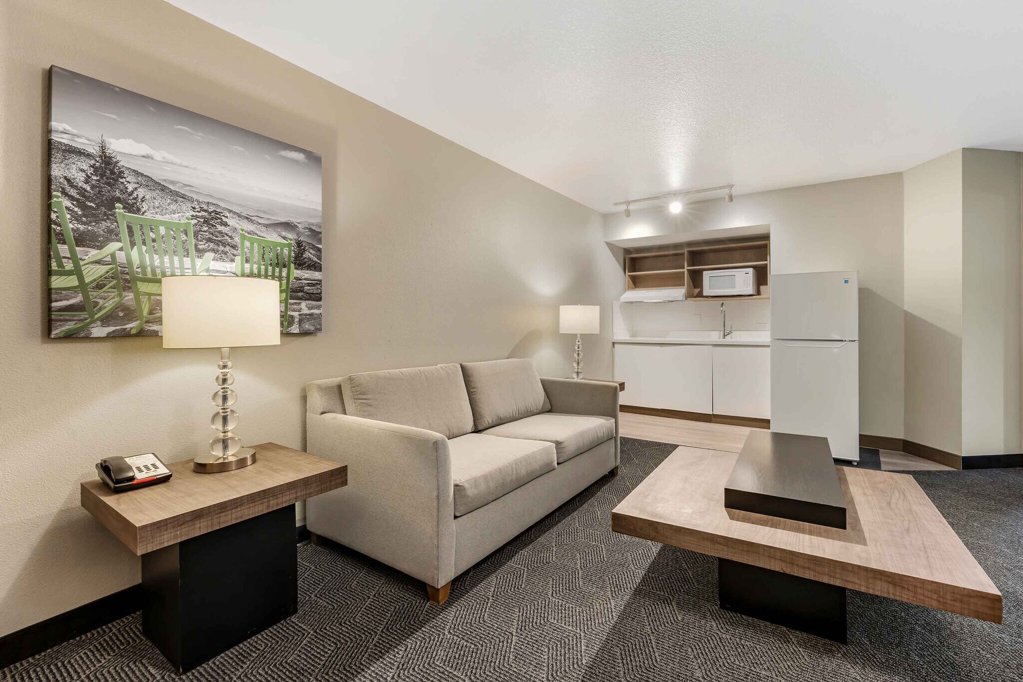 Building Photo - Furnished Studio-Trimark University Housing Hotel