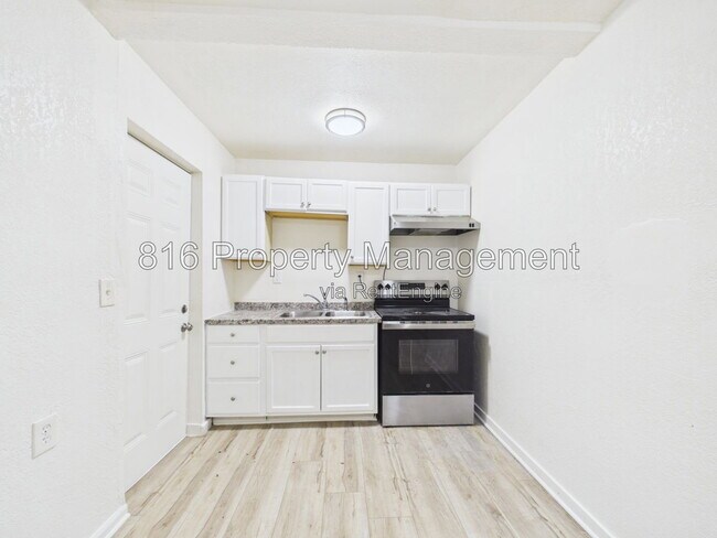 Building Photo - 6711 Agnes Ave