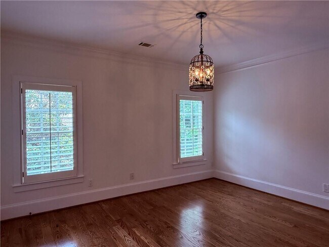Building Photo - 2617 Canterbury Trail