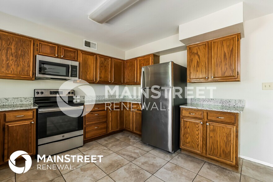 Building Photo - 12022 S Mandan St