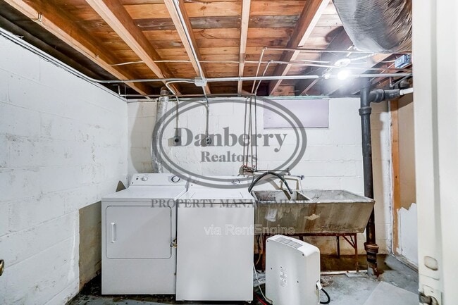 Building Photo - 1132 Brookley Blvd