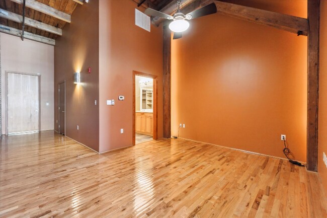 Building Photo - 2960 Inca St