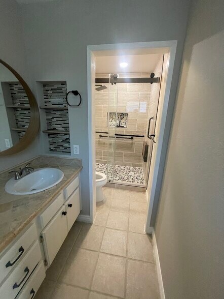 Building Photo - 514 Barnett Dr