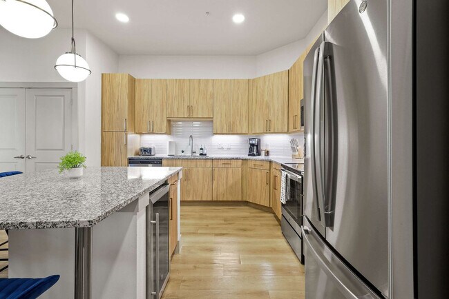 Building Photo - 13701 Montfort Dr