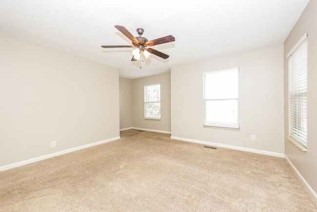 Building Photo - 317 Hunters Chase Dr