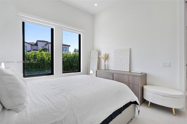 Building Photo - 3502 Ashwood Cir