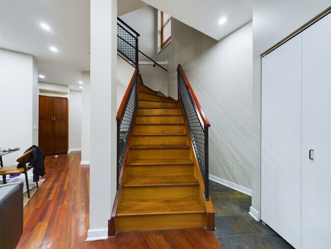Building Photo - 1501 W Ohio St