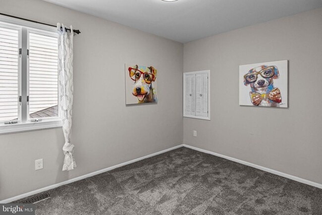 Building Photo - 111 Hidden Valley Ln