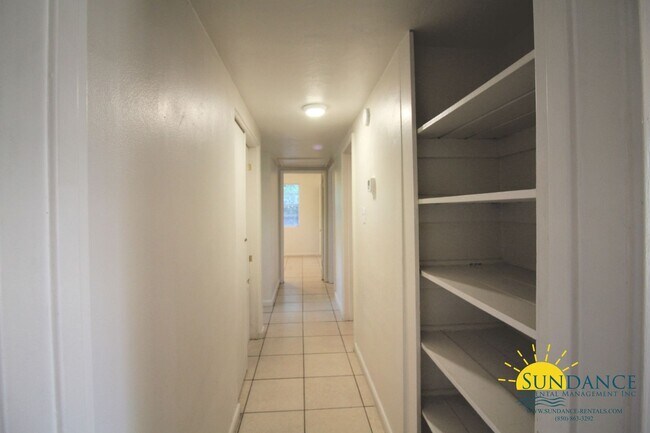 Building Photo - Beautiful 3 Bedroom Home in Fort Walton Beach