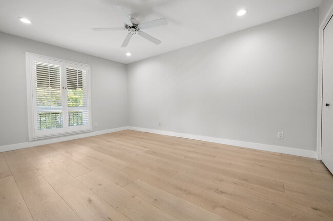 Building Photo - 16946 Encino Hills Dr