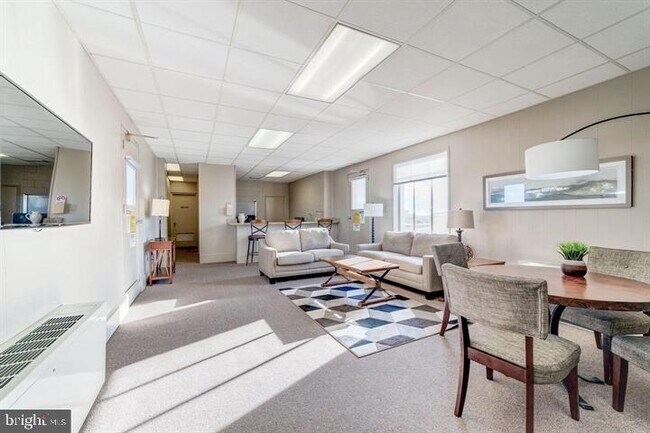 Building Photo - 4501 Arlington Blvd