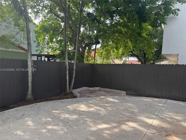 Building Photo - 15054 SW 127th Pl