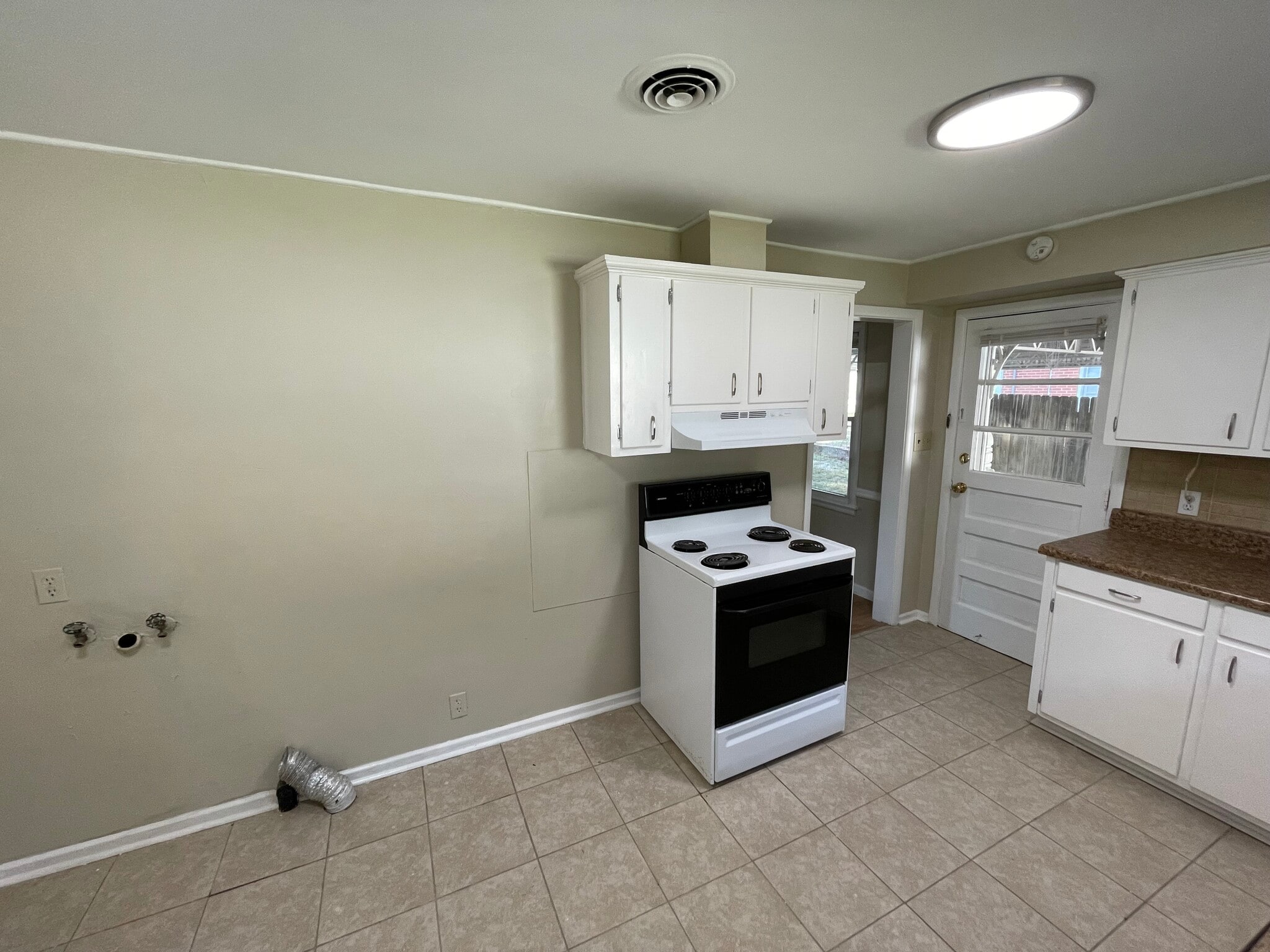 Kitchen 6 of 6 - 788 Crockett Dr