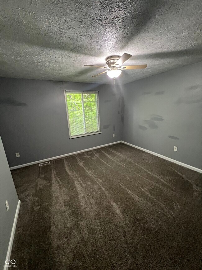 Building Photo - 9445 Timber View Dr