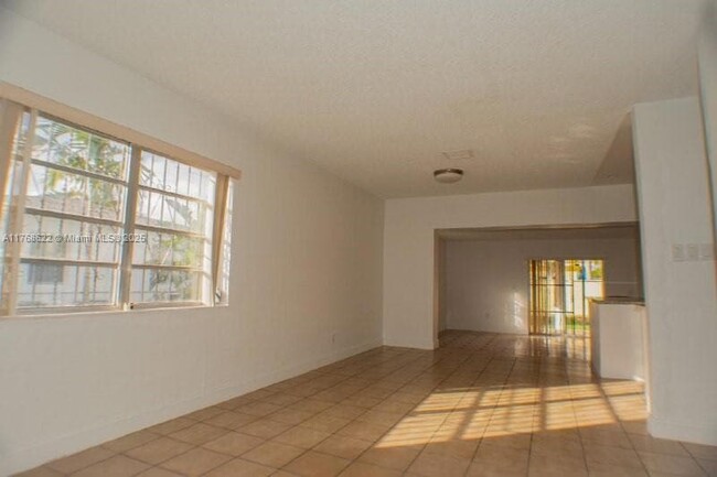 Building Photo - 7591 SW 28th Street Rd