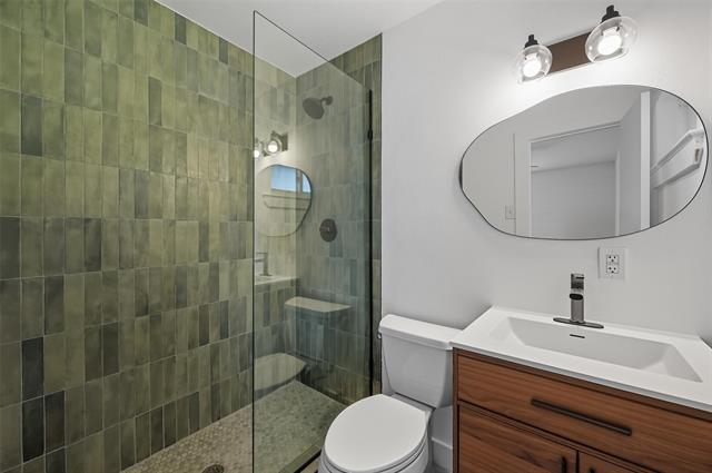 Building Photo - 2251 Hartline Dr
