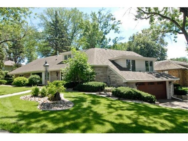 Primary Photo - 65 Woodland Cir