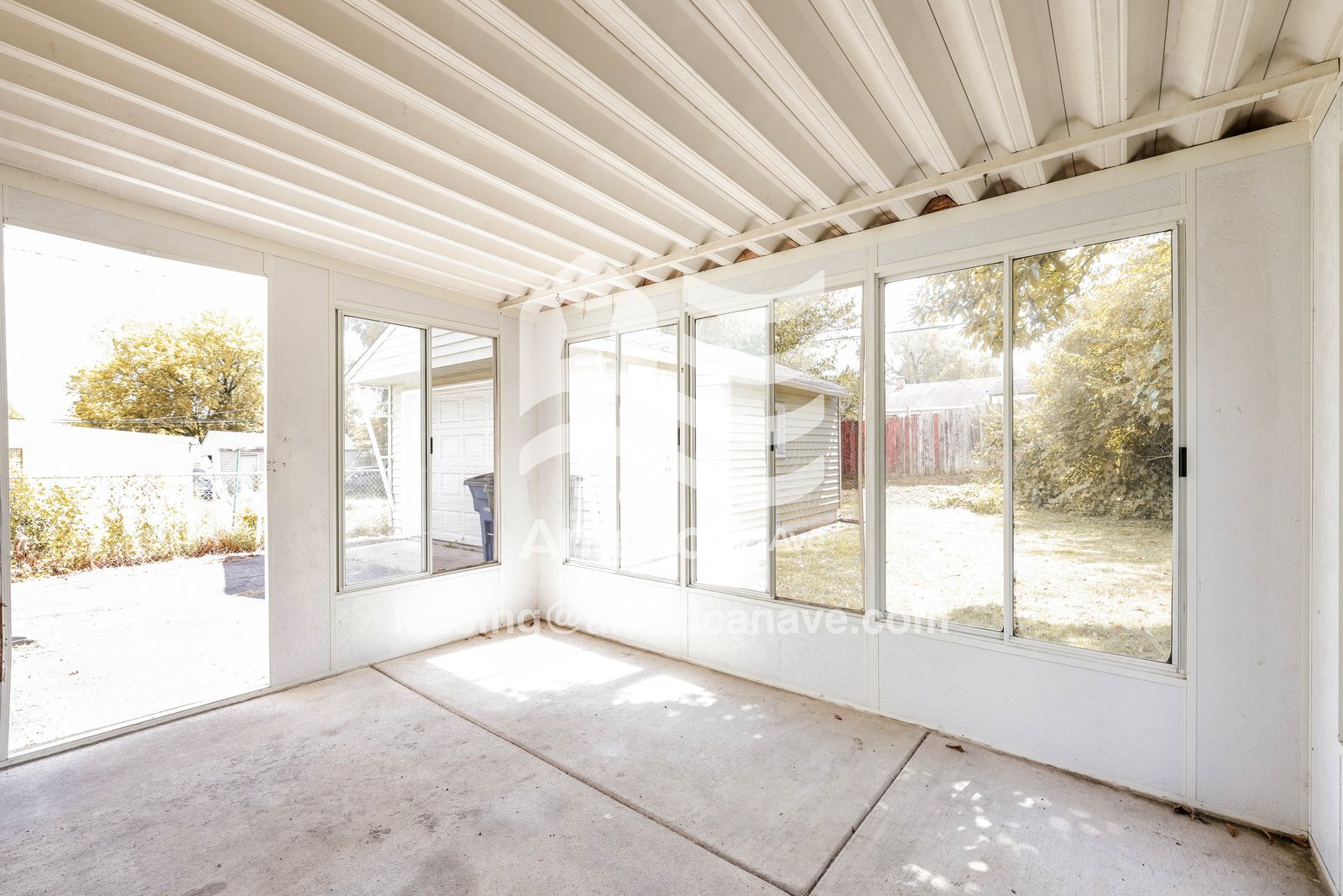 Building Photo - 4764 Burkhardt Ave