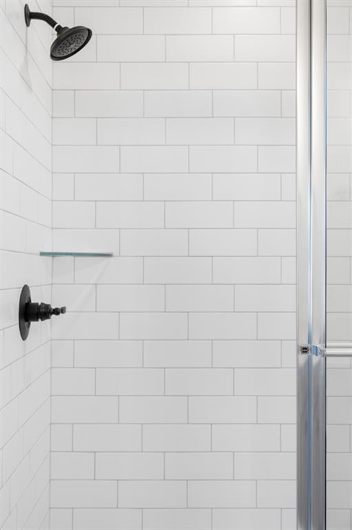 Building Photo - 417 Haven St