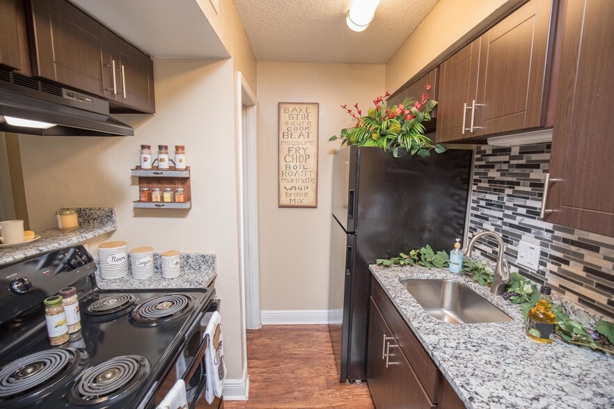 Building Photo - Magnolia Apartments