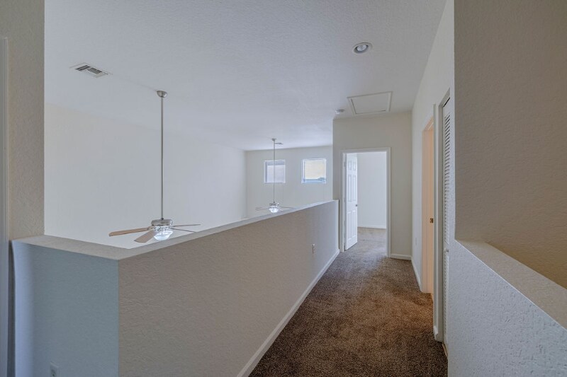 Building Photo - 805 Middleton Dr SW