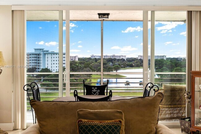 Building Photo - 3095 N Course Dr