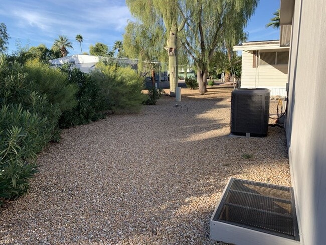 Building Photo - 201 S Greenfield Rd