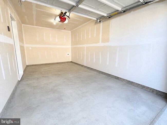 Building Photo - 1066 Wickersham Wy