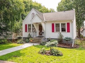 Building Photo - 1015 20th Ave SE