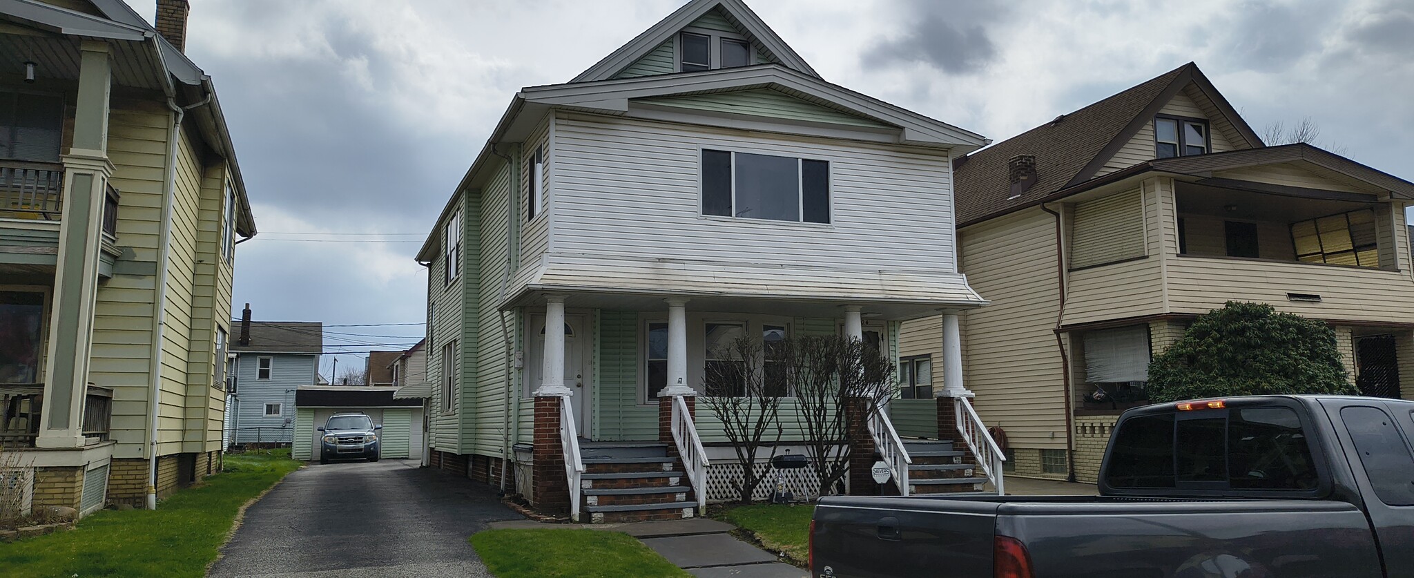 Building Photo - 4504 Beta Ave