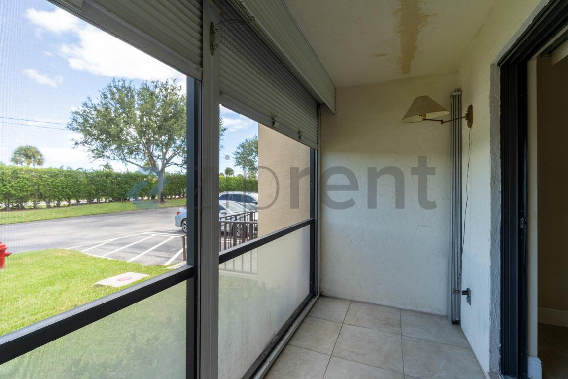 Building Photo - Unit D1