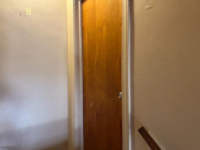 Building Photo - 78 Carmer Ave