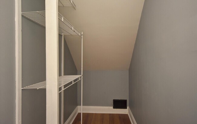 Building Photo - 1515 Hawthorne Ave