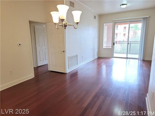 Building Photo - FABULOUS PARK AVENUE--MIDRISE LIVING!!