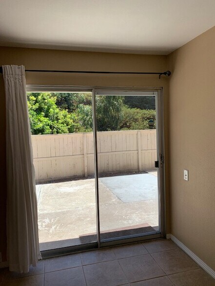 Building Photo - 10157 Caminito Jovial