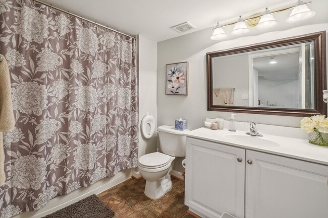 Building Photo - Elegant Home on Premium Lot in Piedmont So...