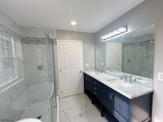 Building Photo - 2501 Vantage Ct