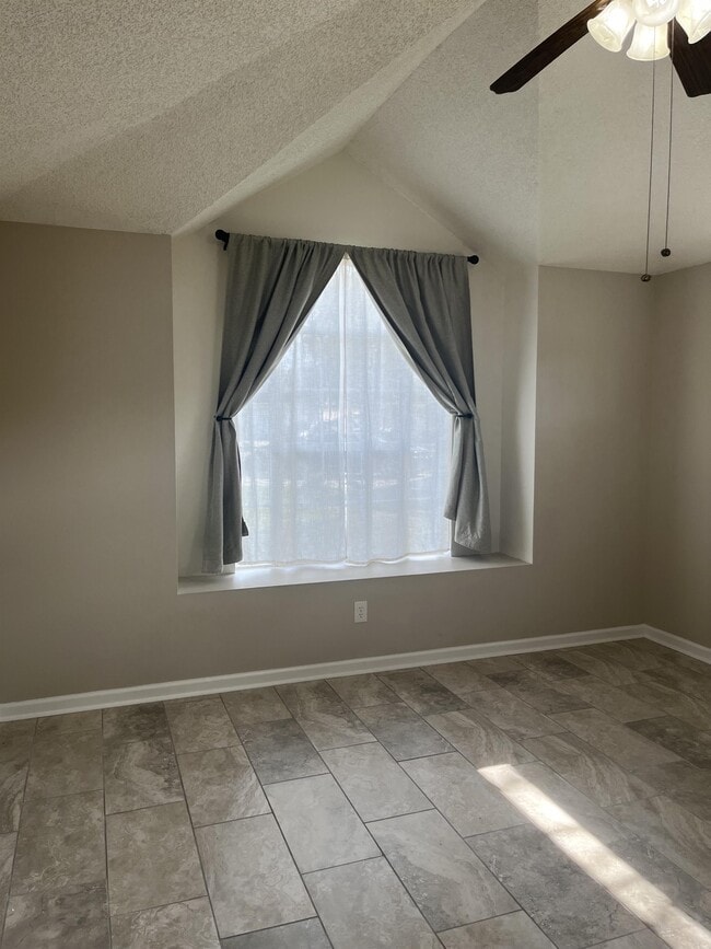 Building Photo - 3276 Fox Squirrel Dr